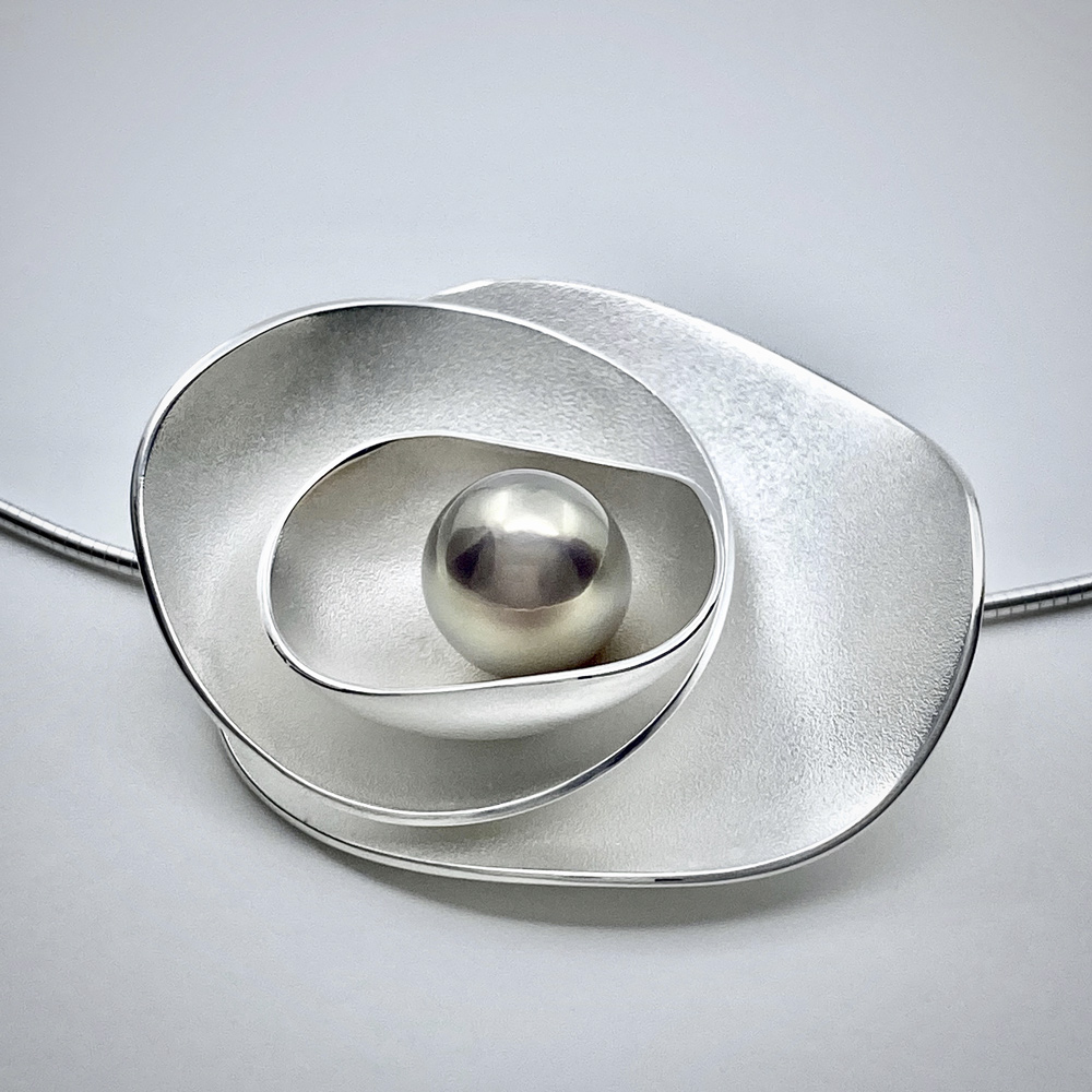 Amity-Jewellery-Design-Rose-silver-pearl-web